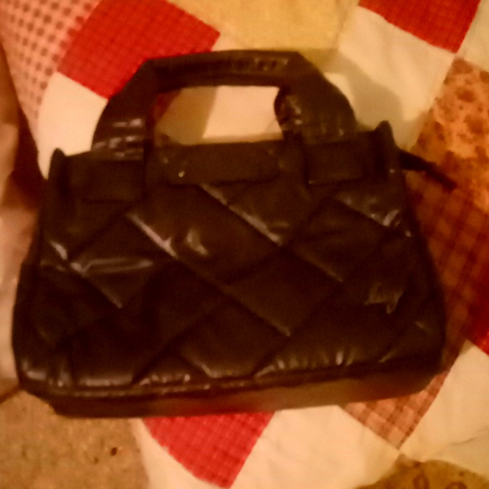 Lug small bag with handles and shoulder strap 🥰 cute!!!!!